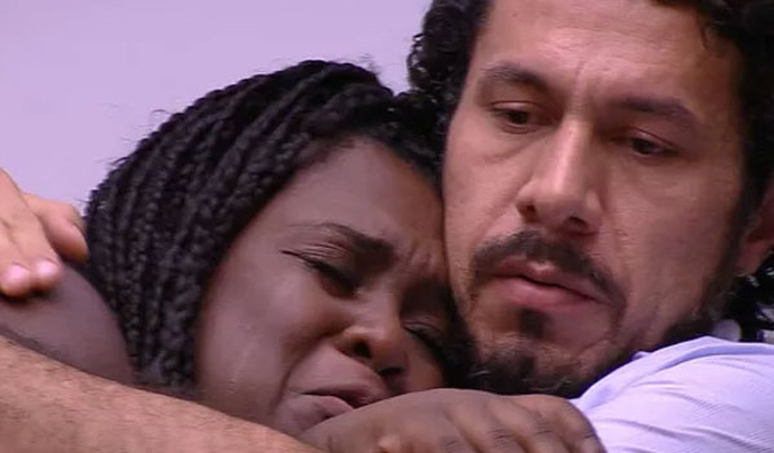 Roberta é eliminada com 79,43% dos votos