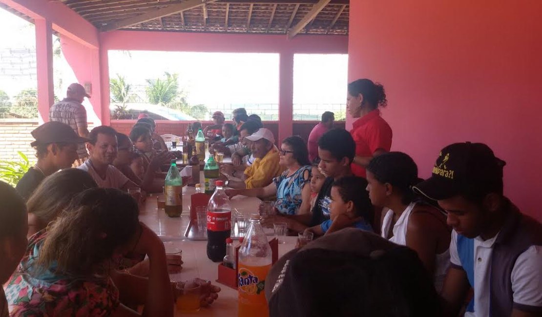 Dia do Gari é comemorado com almoço e homenagens em Feira Grande