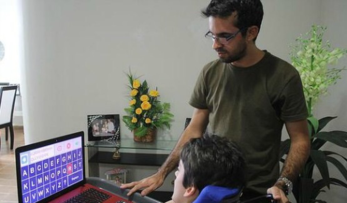 Arapiraquenses criam projeto para deficientes se comunicarem