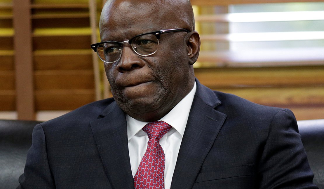 Joaquim Barbosa anuncia que não será candidato à Presidência