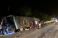 Trágico acidente com ônibus deixa ao menos 13 mortos e dezenas de feridos na BR 423, no Agreste de Pernambuco