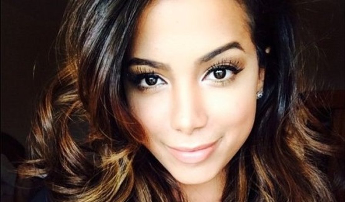 Anitta terá que pagar quase R$ 10 milhões a Kamilla Fialho por quebra de contrato