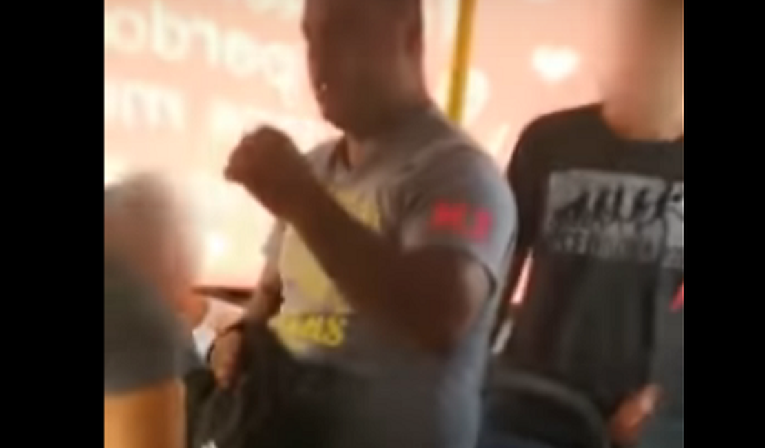 MPE pede prisão preventiva de homem que praticou ato obsceno dentro de ônibus, em Maceió