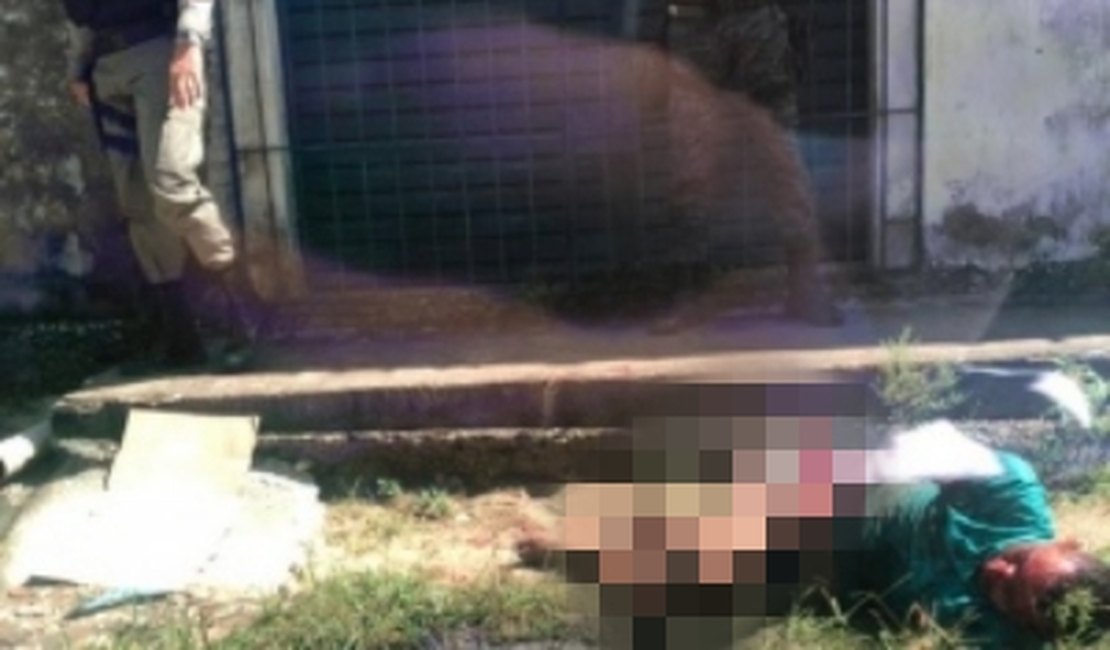 Homem linchado por populares após esfaquear a mãe testa positivo para covid-19