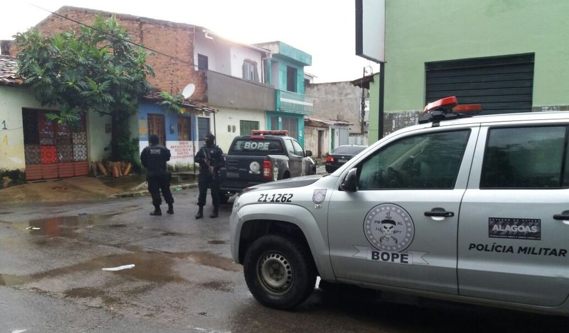 Suspeito de atentado contra policial morre durante operação em Maceió