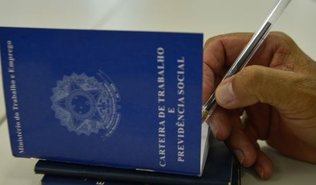 Desemprego sobe para 9,5%, maior taxa desde 2012