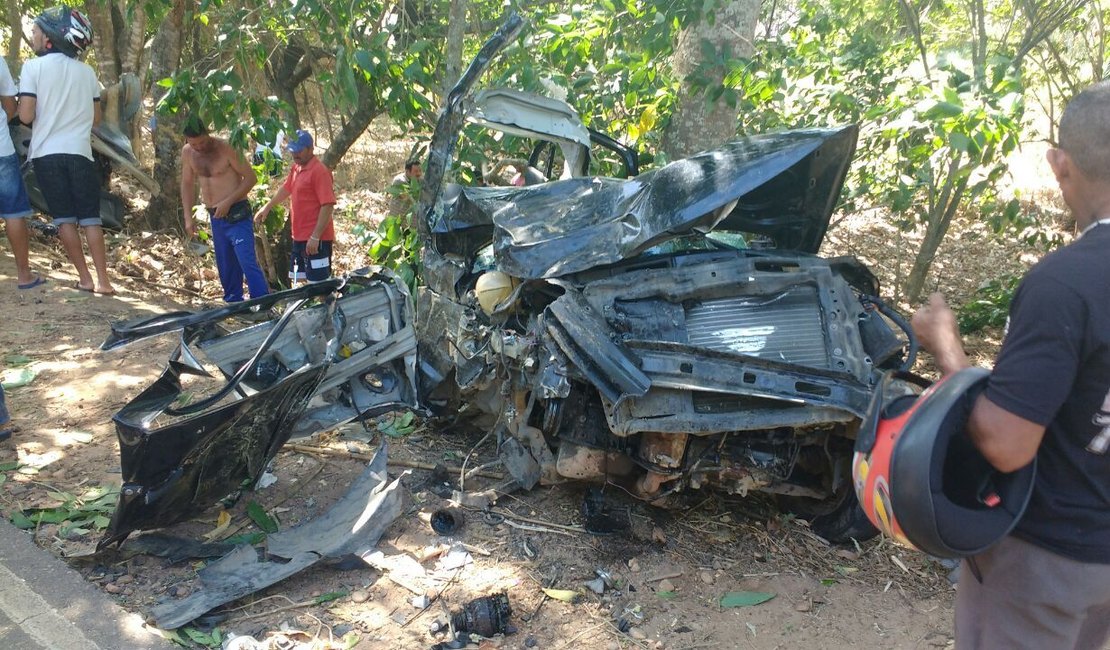 Grave acidente deixa uma pessoa morta e 8 feridas em Coruripe
