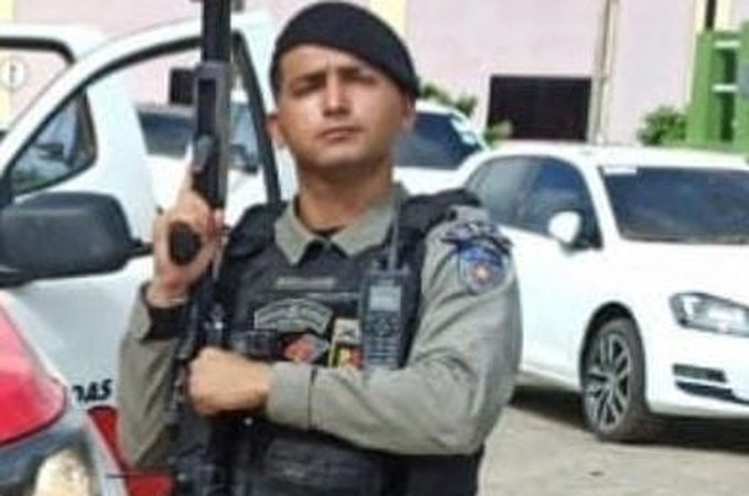 Policial Militar é alvejado a tiros durante assalto em mercadinho no povoado Bananeiras