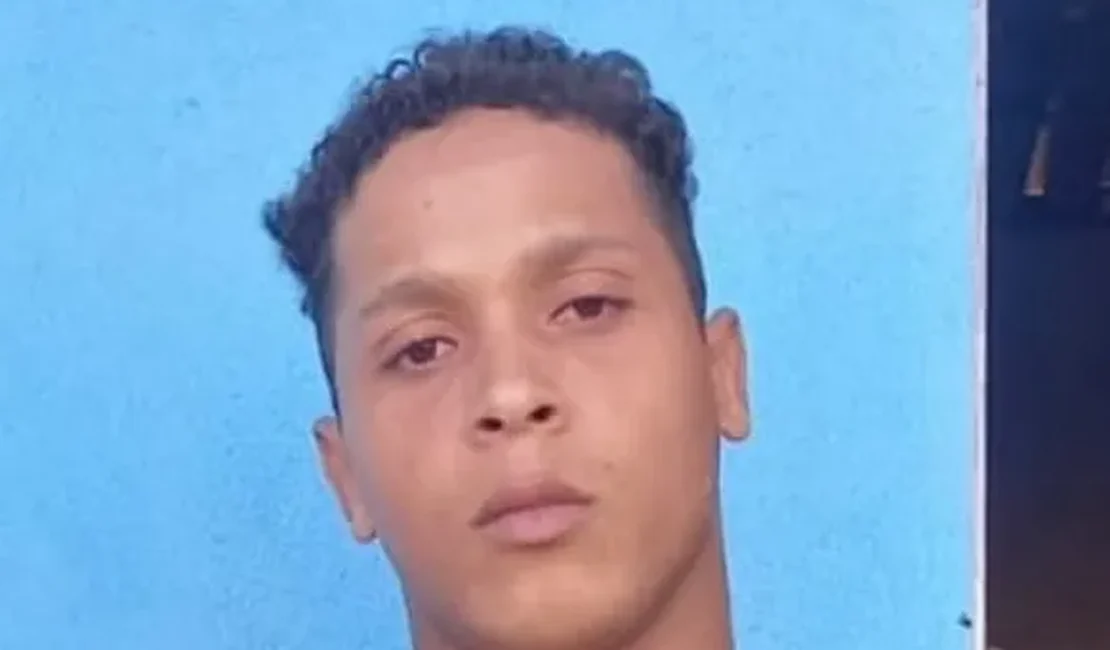Criminoso invade residência e mata jovem com tiros na cabeça em Delmiro Gouveia