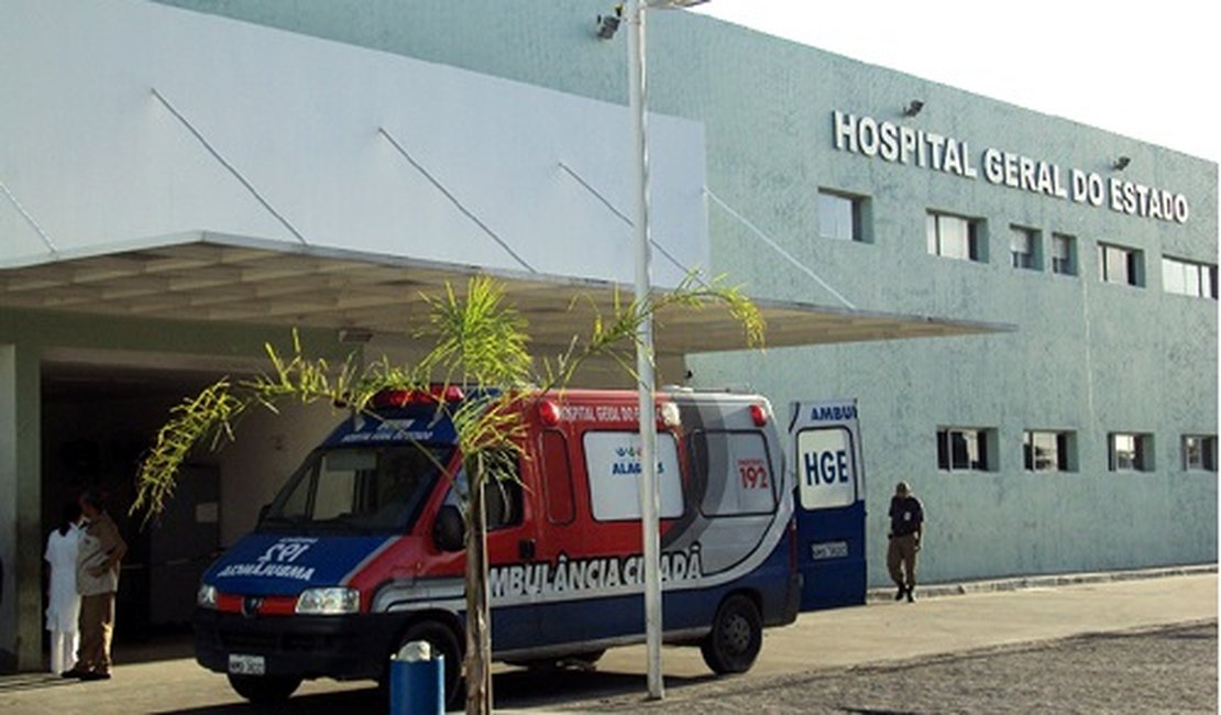 Cobrador é baleado durante troca de tiros entre grupos rivais