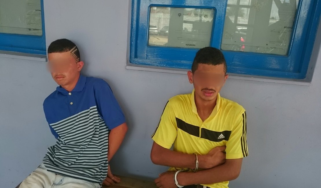 Dois irmãos menores são apreendidos com motocicleta roubada em Arapiraca