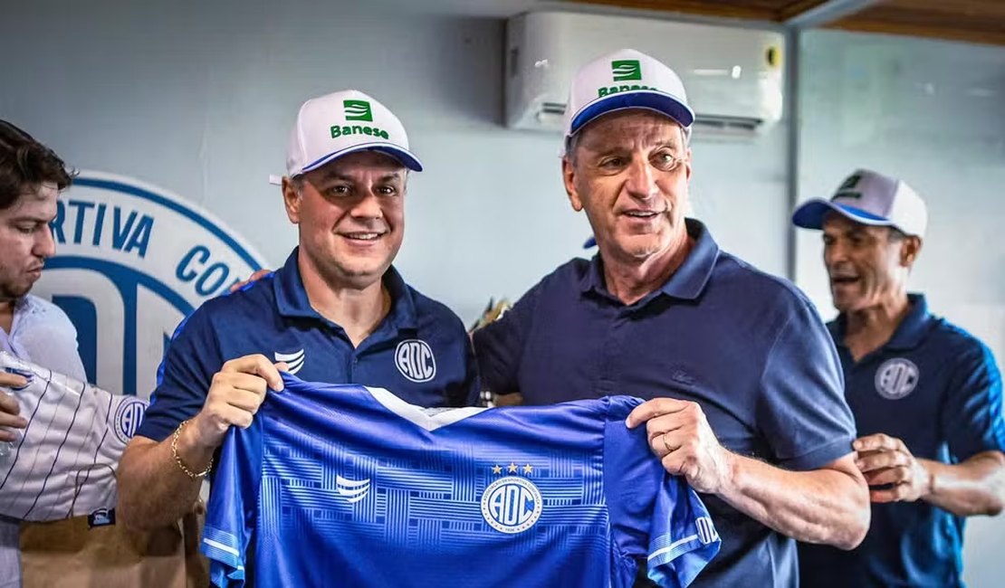 Ex-presidente do Flamengo, Rodolfo Landim apresenta proposta por SAF do Confiança