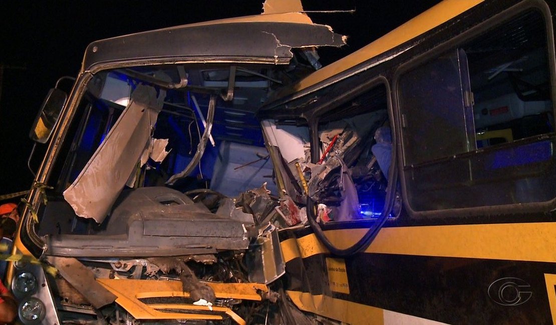 MP devolve à Polícia Civil inquérito de acidente envolvendo dois ônibus escolares no Agreste