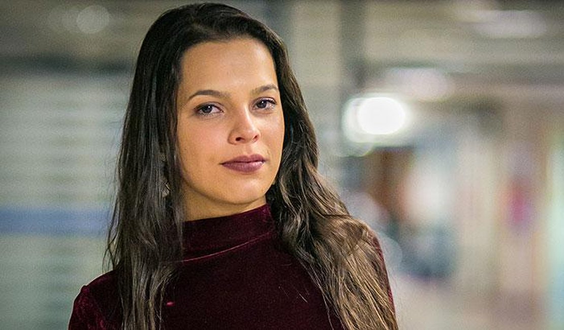 Ex-BBB Mayla Araújo escorrega no português e internautas não perdoam