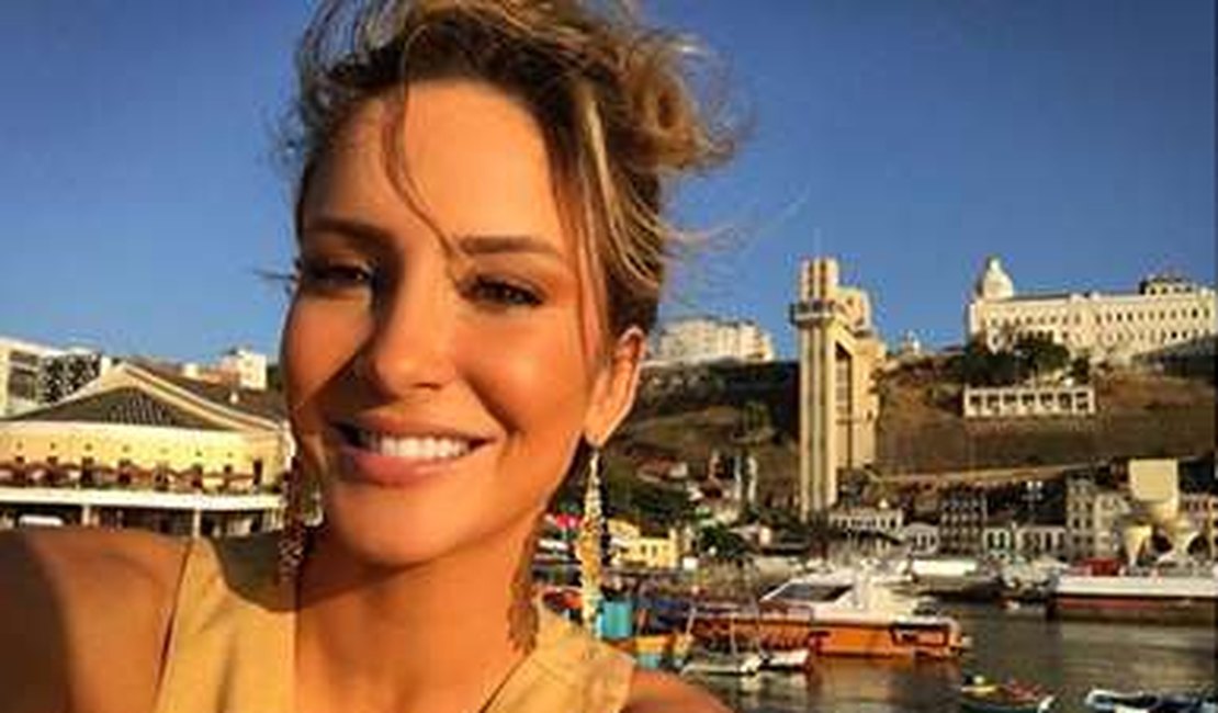 Internautas acusam Claudia Leitte de racismo em post em homenagem a Salvador
