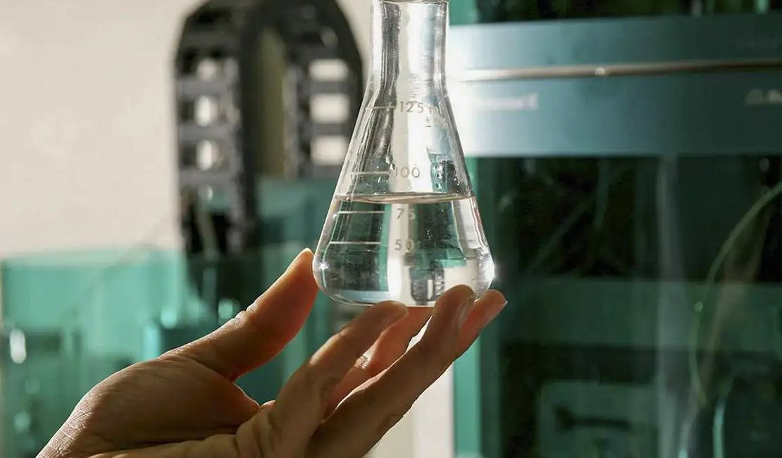 Metanol: Ministério da Saúde emite nota técnica orietando estados e municípios