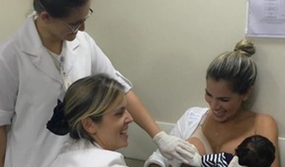 EX-BBB Adriana Sant´Anna pede ‘socorro’ para amamentar o filho