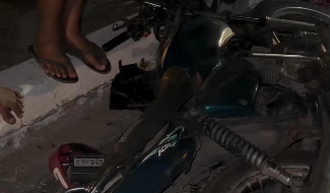 Batida envolvendo caminhão e moto deixa condutor morto e passageiro em estado grave, em Santana do Ipanema