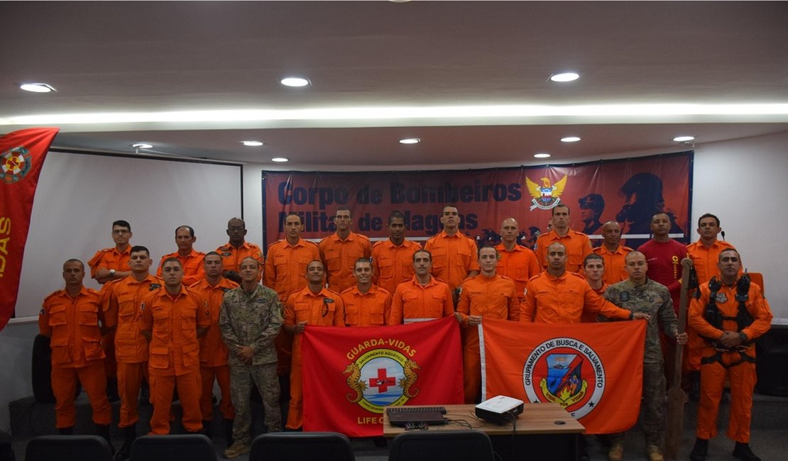 Corpo de Bombeiros forma 17 profissionais na 5ª edição do Curso de Resgate em Áreas Inundadas