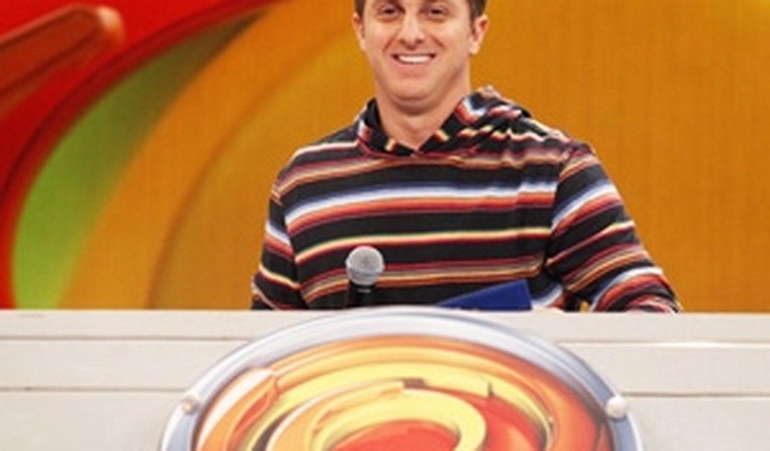 Luciano Huck salva diretor e Rosamaria Murtinho de incêndio no alto-mar