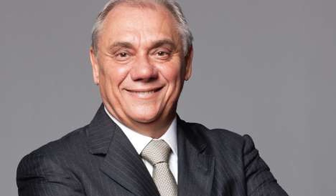 Marcelo Rezende parte para novo retiro espiritual: 'No sentido da cura'