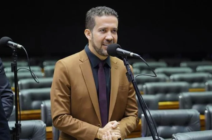 Janones é suspenso por três meses em Conselho de Ética da Câmara