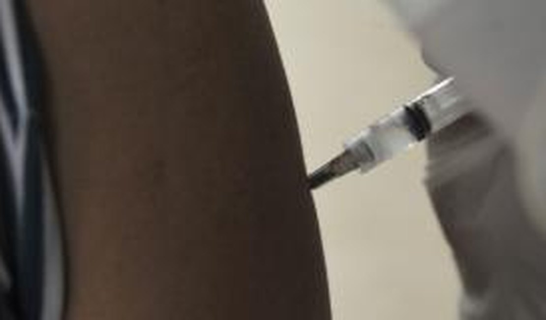 Vacina contra a dengue começa a ser testada em todo o país
