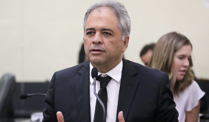 Deputado critica plano de abertura de vias no Corredor Vera Arruda, em Maceió