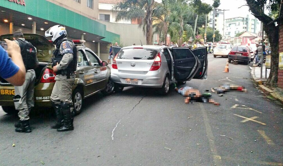 Vídeo mostra confronto entre policiais e criminosos em Porto Alegre