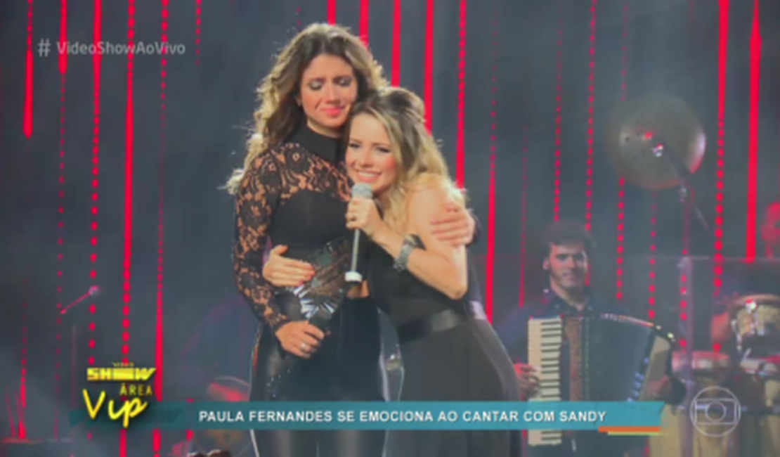 Paula Fernandes se emociona ao cantar com Sandy em novo DVD