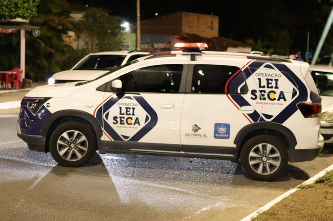 Lei Seca prende condutor por suspeita de adulteração de placas e chassi de carro