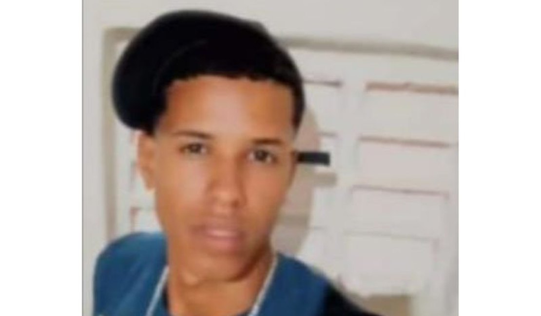 Jovem de 17 anos morre afogado no Rio da Bomba, em Delmiro Gouveia