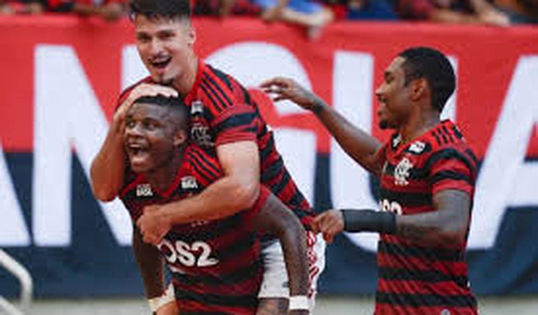 Pedido da Globo é vetado e Flamengo vê caminho livre por jogo no YouTube; entenda