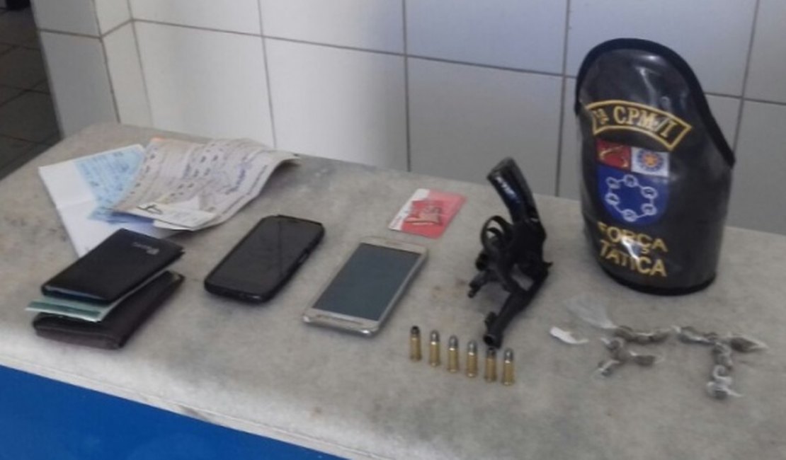 PM prende dois homens em flagrante com drogas em veículo de luxo no litoral de AL
