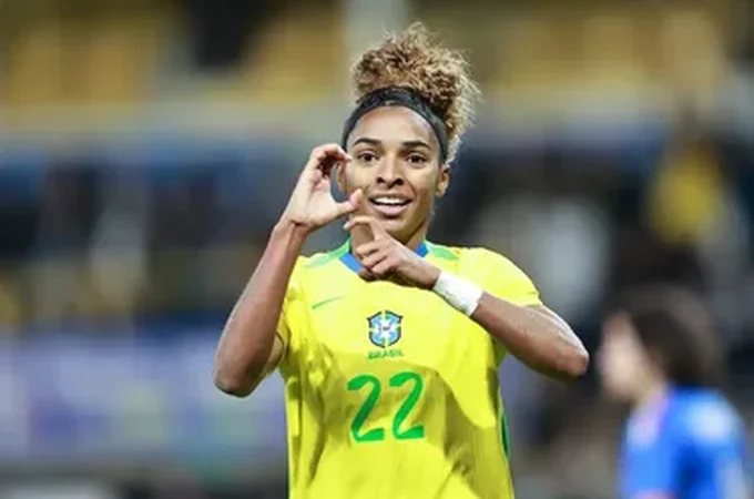 Com gol de Luany, Seleção feminina vence Itália em amistoso