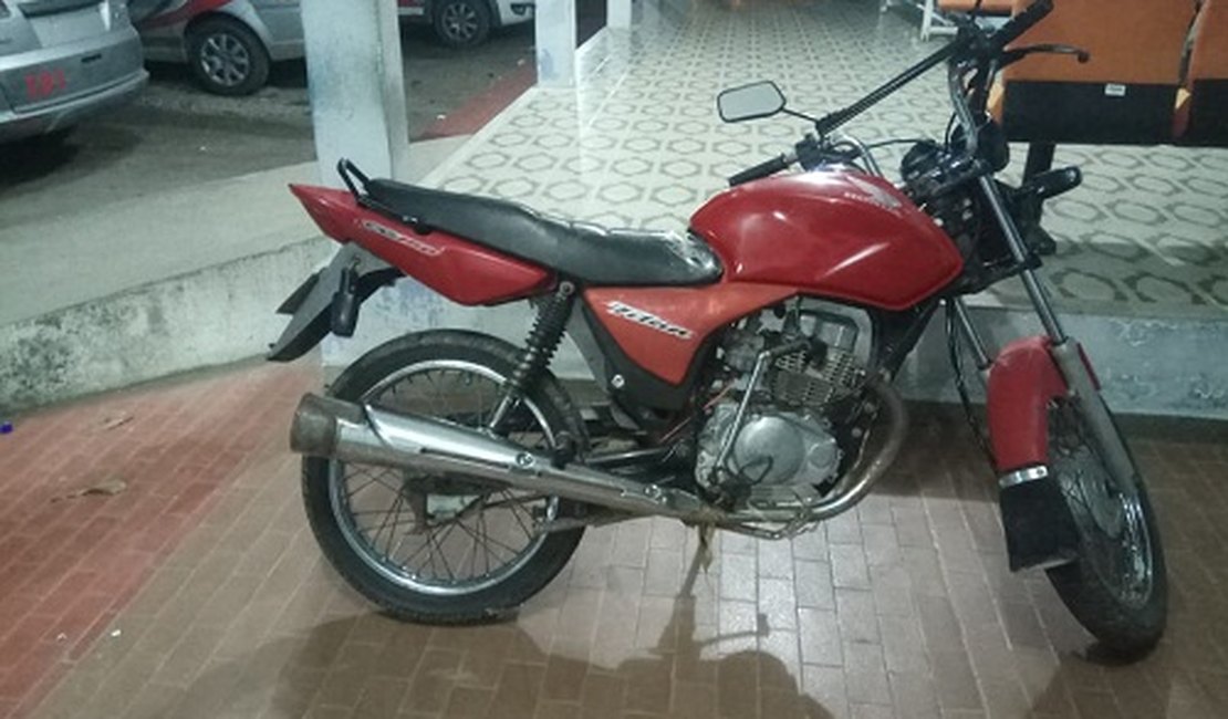 GPM de Traipu recupera veículo roubado em 2006 no Centro da cidade