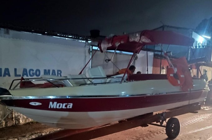 Polícia Civil recupera lancha furtada após ser acionada para averiguação no Pontal da Barra