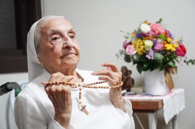 Pessoa mais velha do mundo morre aos 116 anos no RS