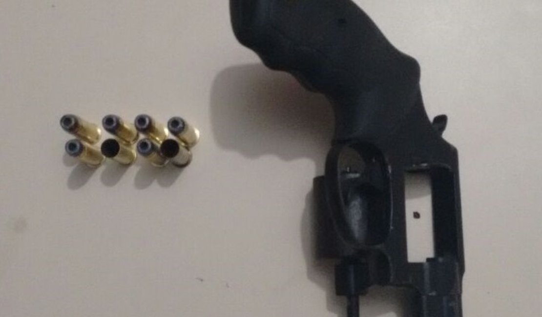 Jovem é detido com arma de fogo em São Miguel dos Campos, AL