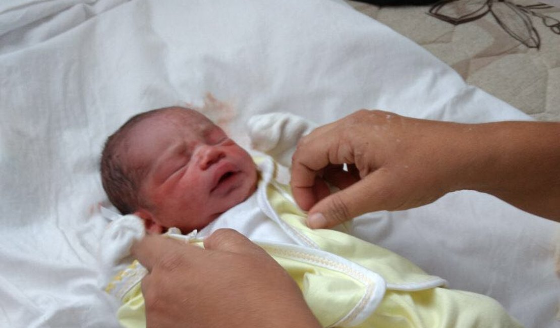 Mulher dá à luz durante visita no presídio Cyridião Durval