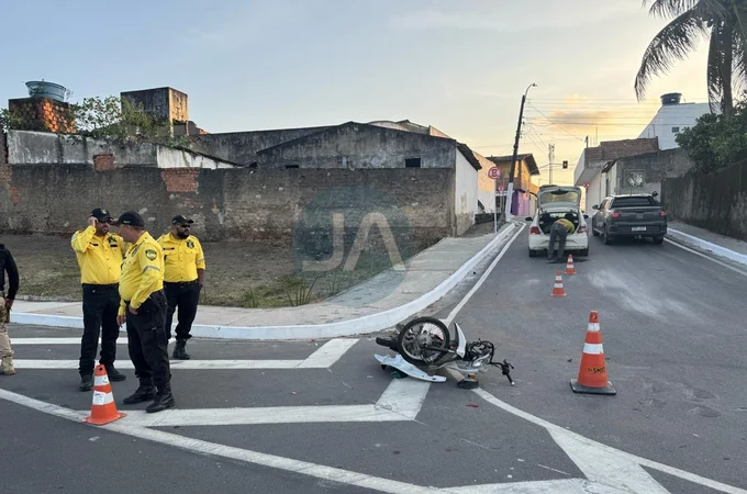 Colisão entre carro e moto deixa motociclista ferido em Arapiraca