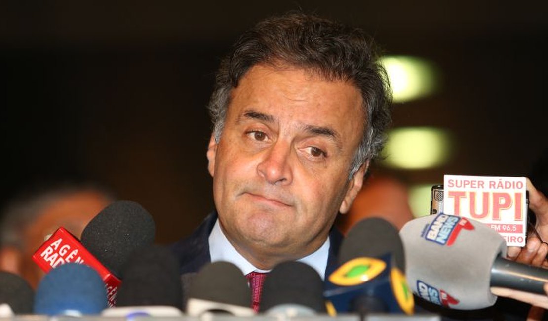 Delcídio: Aécio recebeu dinheiro de Furnas e quis abafar mensalão tucano