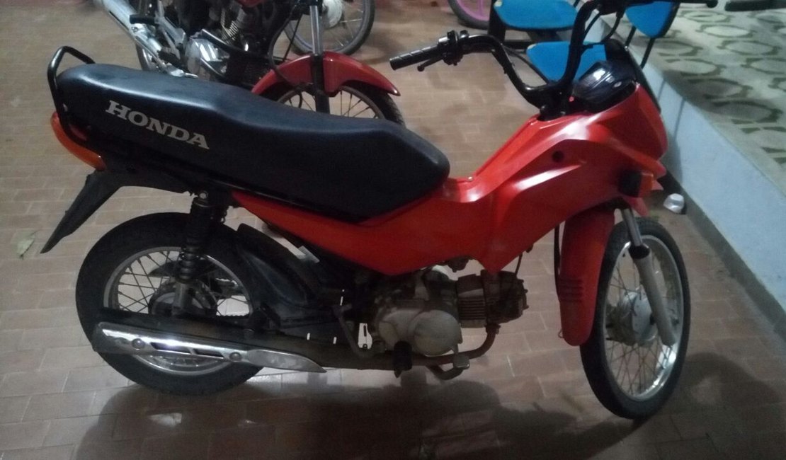 Populares denunciam e polícia apreende menor com moto roubada, em Girau