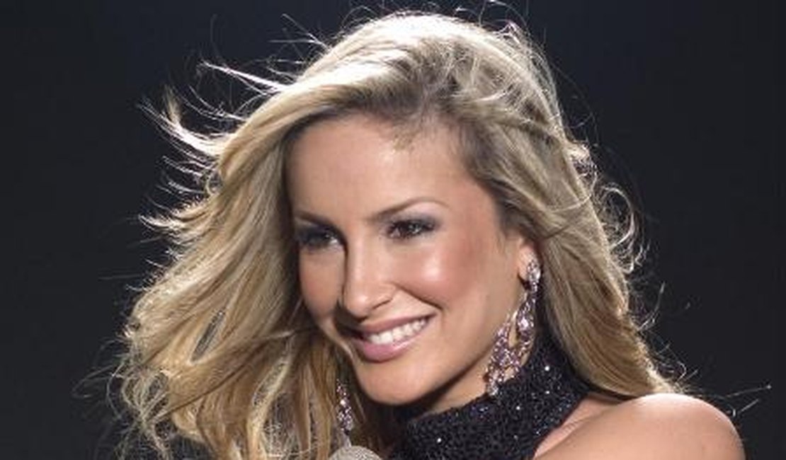 Claudia Leitte pede ajuda a Ivete Sangalo para quitar dívida com MinC, diz colunista