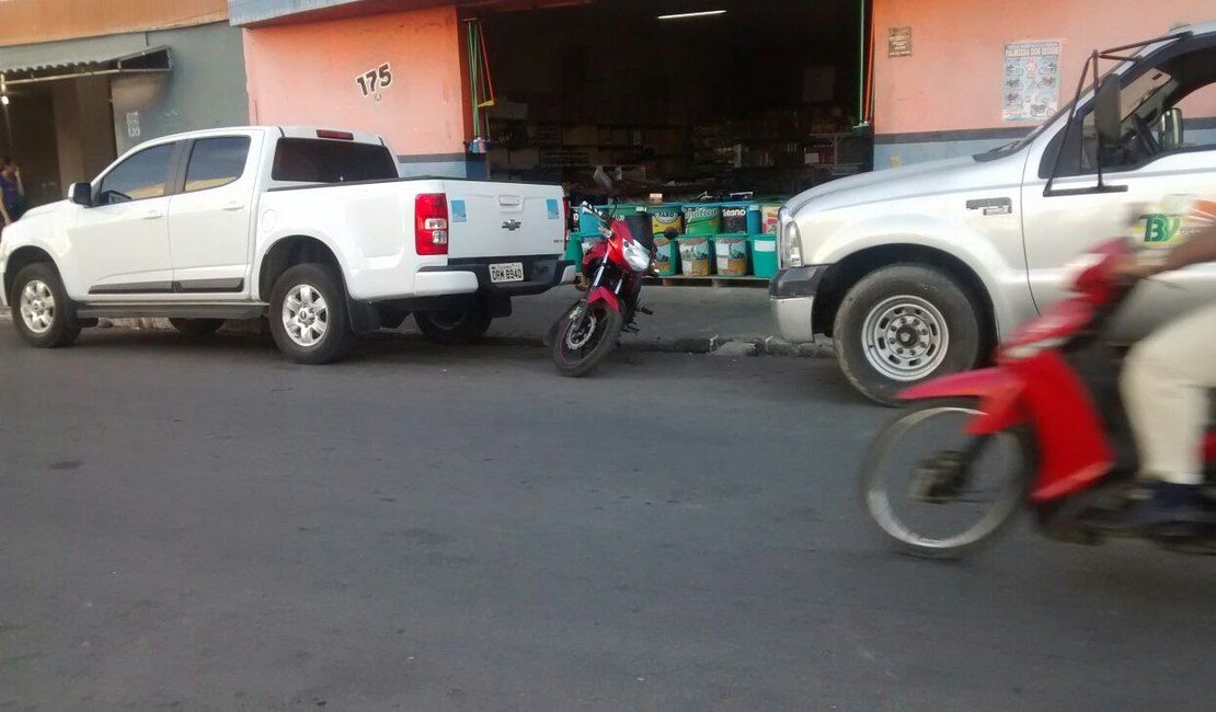 Bandidos roubam estabelecimento no Centro de Arapiraca