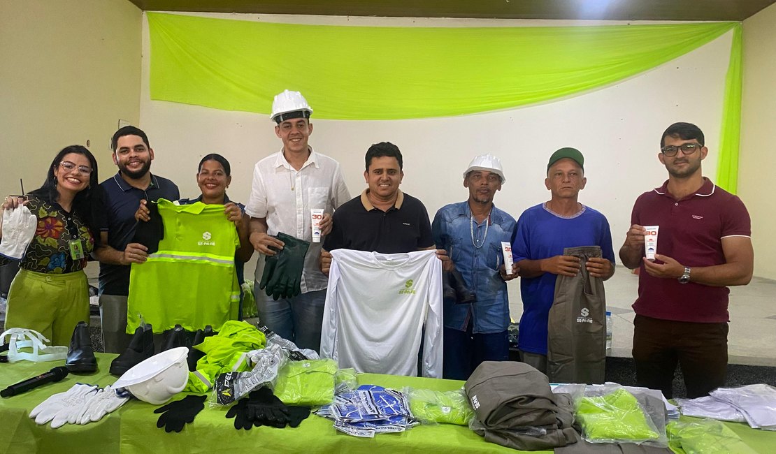 Prefeitura de Junqueiro entrega novos fardamentos e EPIs a garis e profissionais da limpeza pública