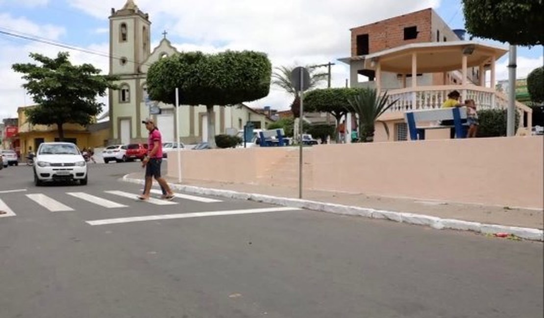 Jovem é preso por matar professor com golpes de canivete e ocultar corpo em canavial em São Sebastião