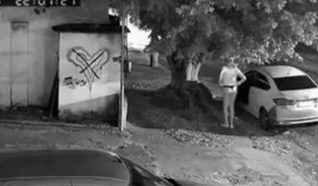 VÍDEO: Novo flagra mostra pastor usando calcinha preta e peruca loira