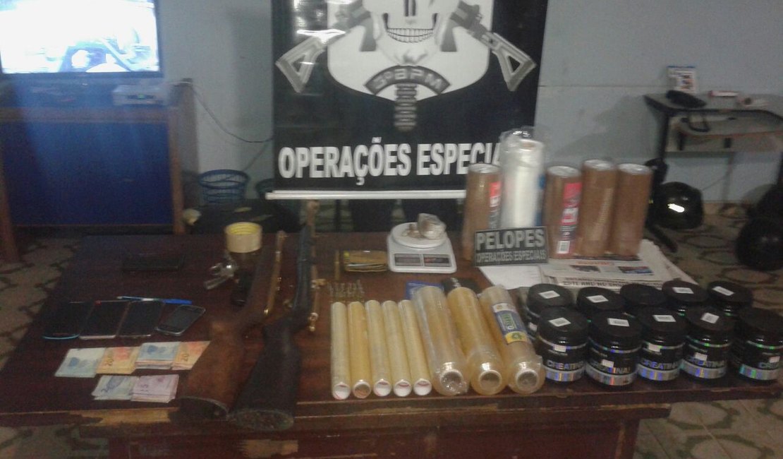 Pelopes prende dupla com drogas, armas e munições em Feira Grande