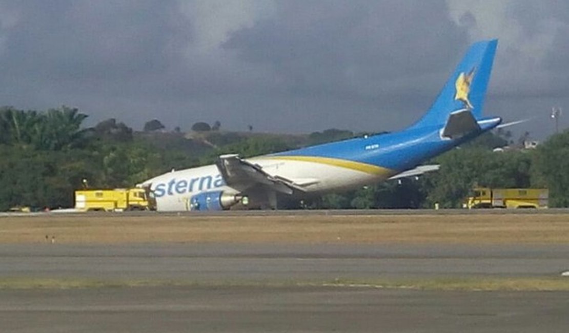 Avião faz pouso forçado no Aeroporto Internacional do Recife